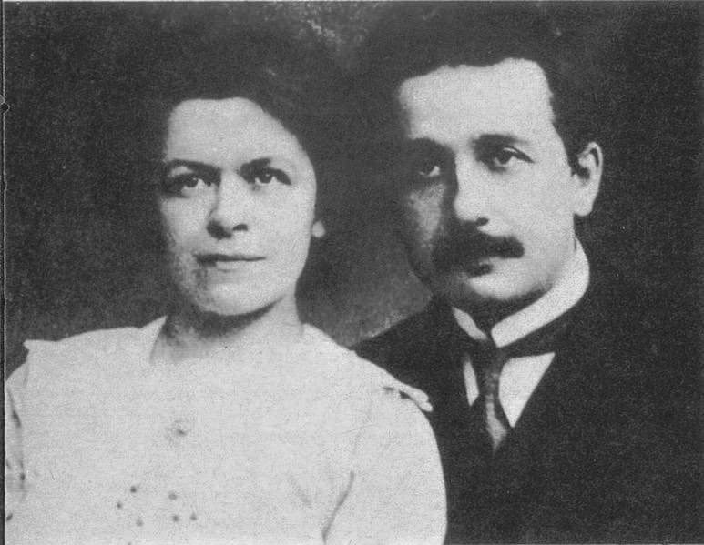 شروط تعجيزية للعالم الفيزيائي البرت اينشتاين تجاه زوجته ميليفا  Chtoukaphysique