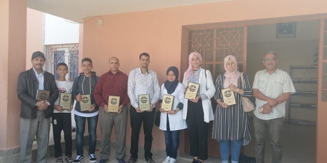 تتويج النادي العلمي لثانوية ايت باها اثر مشاركته في المسابقة الوطنية للربورتاج الوثائقي
