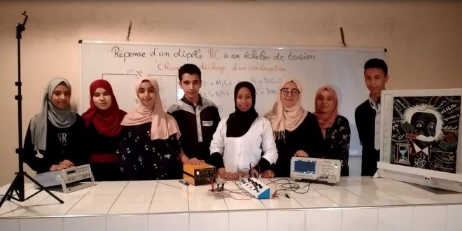  تفعيلا للرؤية الاستراتجية  2030- 2015  ، النادي العلمي يواصل مشروعه ''الفيزياء للجميع''  لفائدة تلاميذ الثانوية ايت باها