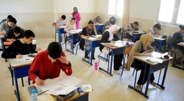 نماذج  مباريات ولوج كليات الطب والصيدلة مع التصحيح FMP
